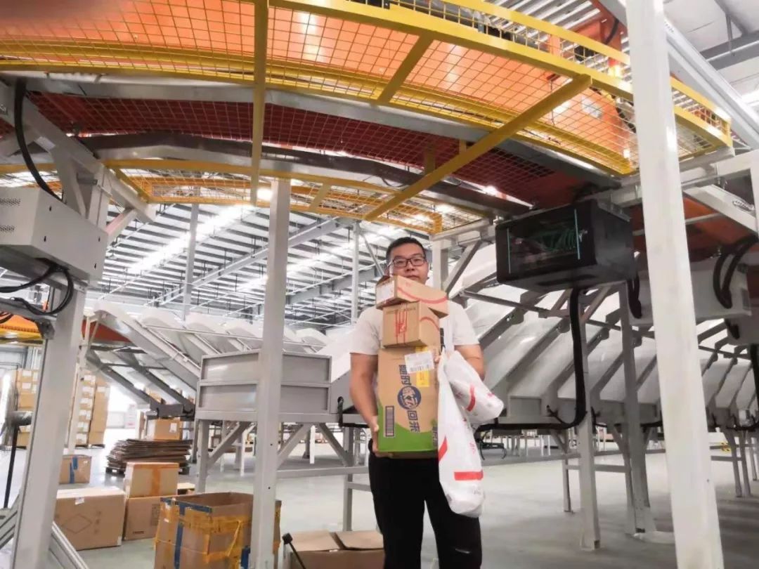 夏送清涼，集體慶生，慰問一線 | 致我們的一線伙伴：辛苦了！